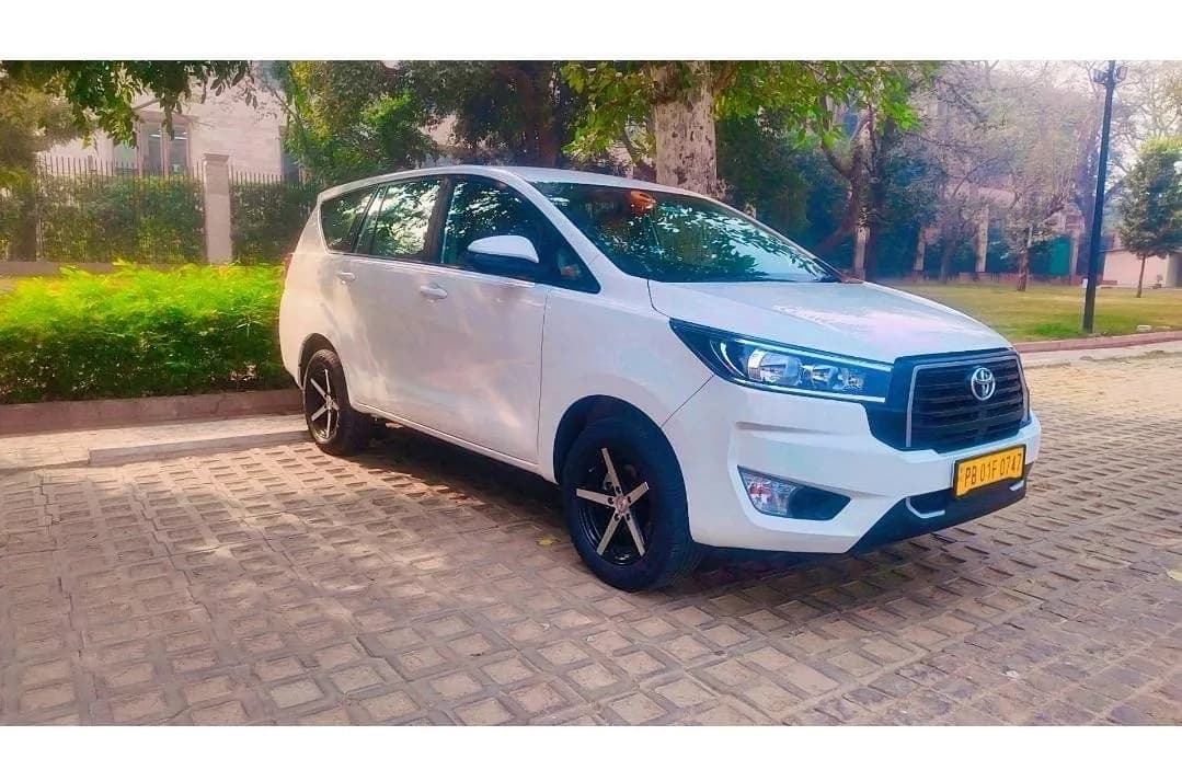 Innova Crysta Premium Taxi Dehradun